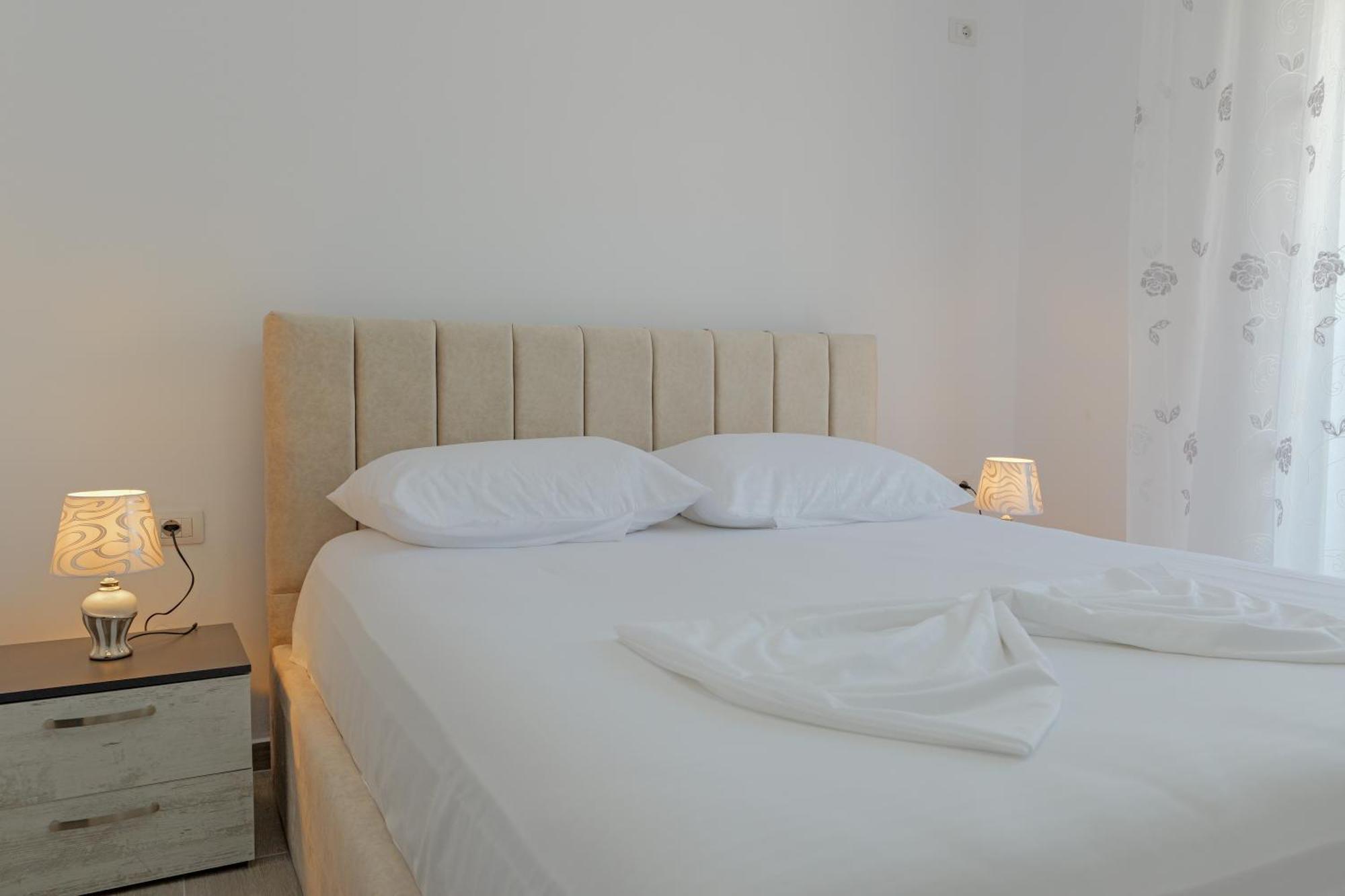 Aldisen Apartment Саранда Екстер'єр фото